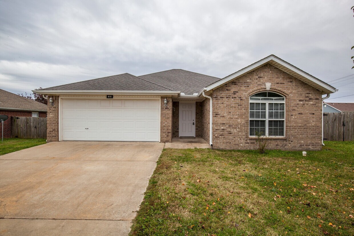 Primary Photo - ***611 Firewood Drive***