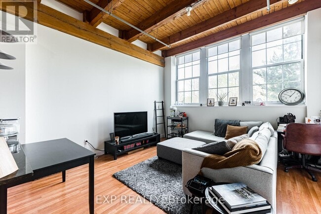 Building Photo - 543 Timothy St