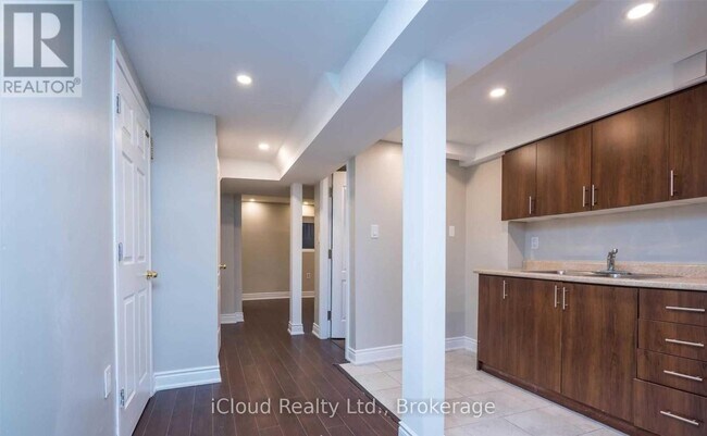 Building Photo - 60 Schooner Dr
