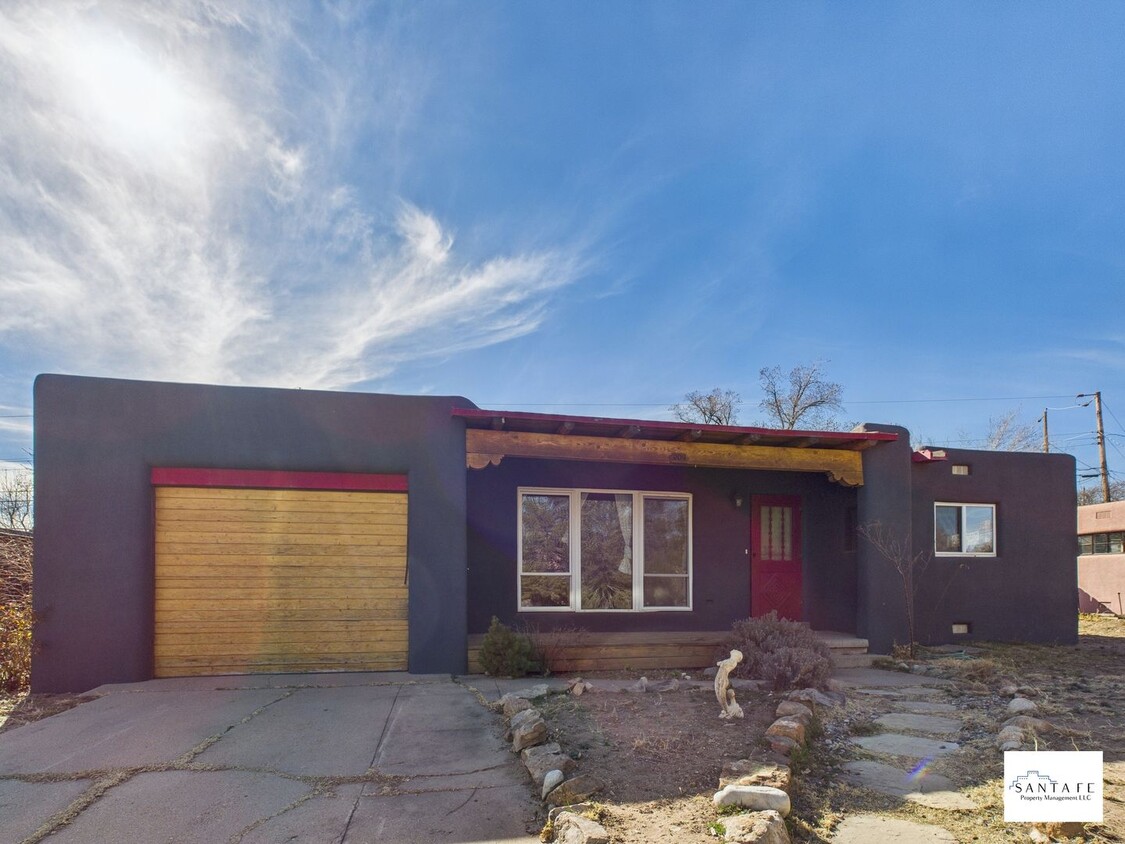 Foto principal - Northside Single Family Home with Ample Sp...