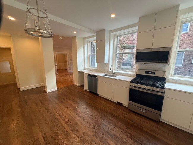 Foto del edificio - 1726 Beacon St