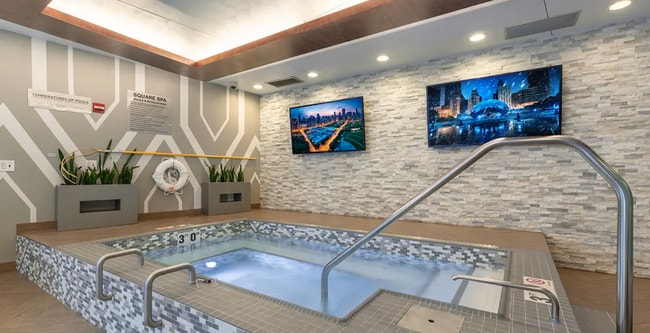 Foto del edificio - 600 N Fairbanks Ct