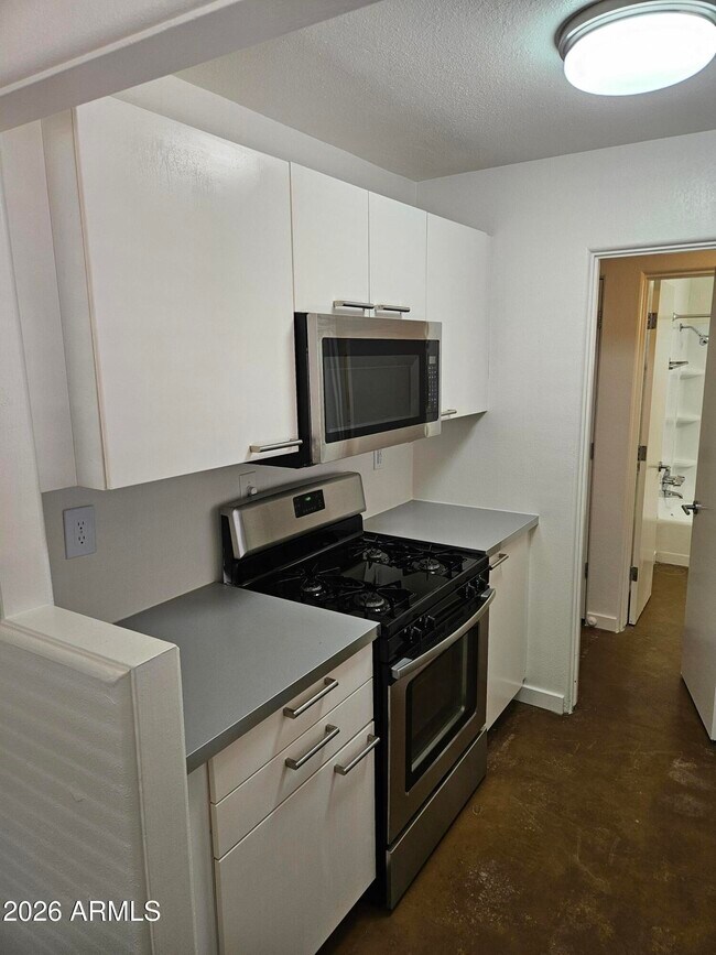 Foto del edificio - 802 W Turney Ave
