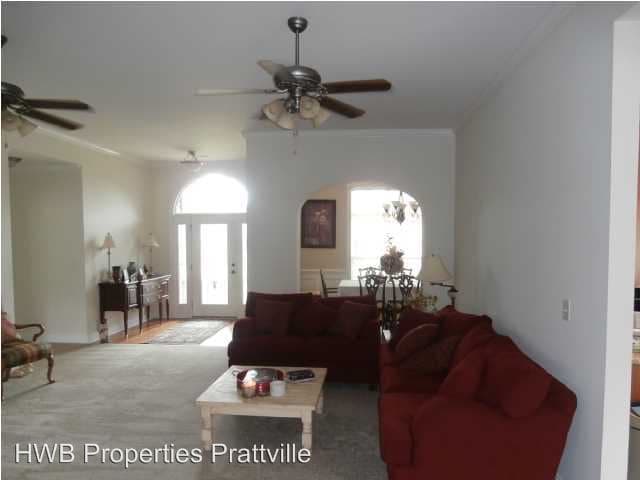 Building Photo - 580 Stonegate Trl