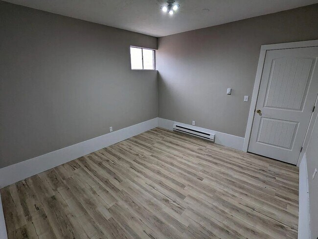 Foto del edificio - 1025 500 N