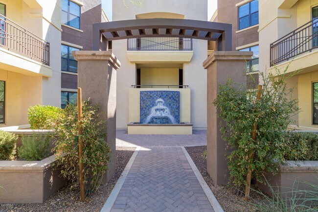 Building Photo - 7601 E Indian Bend Rd