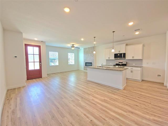 Building Photo - 1516 Solterra Blvd