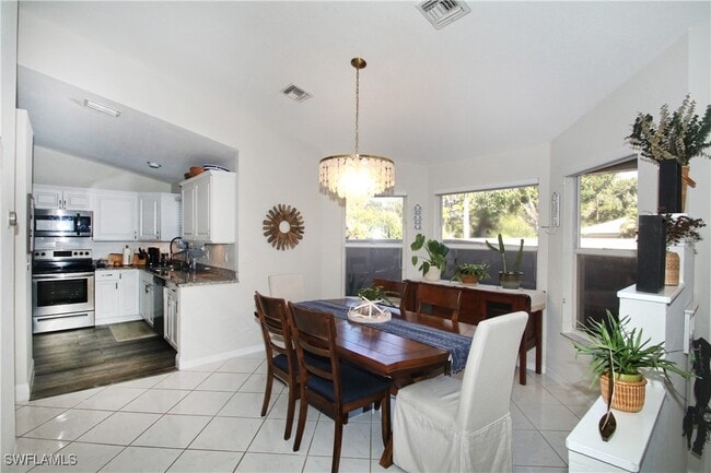 Foto del edificio - 370 Emerald Bay Cir