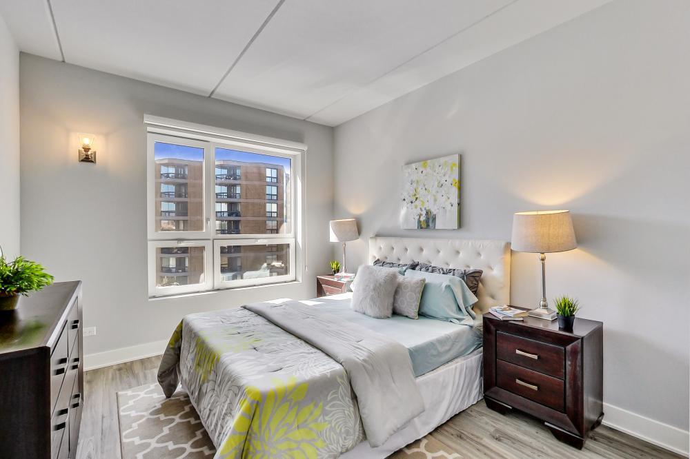 Primary Photo - 2 bedroom in Chicago IL 60610