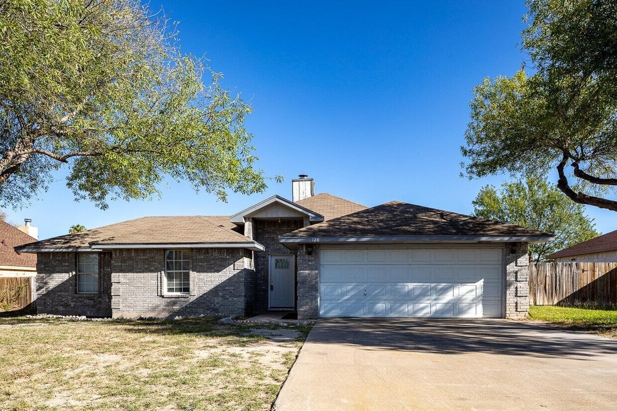 128 Windlake Loop, Del Rio, TX 78840 House for Rent in Del Rio, TX