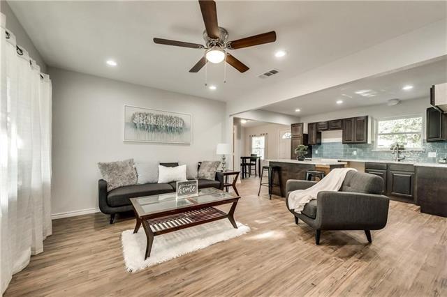 Foto del edificio - 1002 Appleblossom Ln