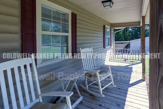 Foto del edificio - 150 Scenic Dr