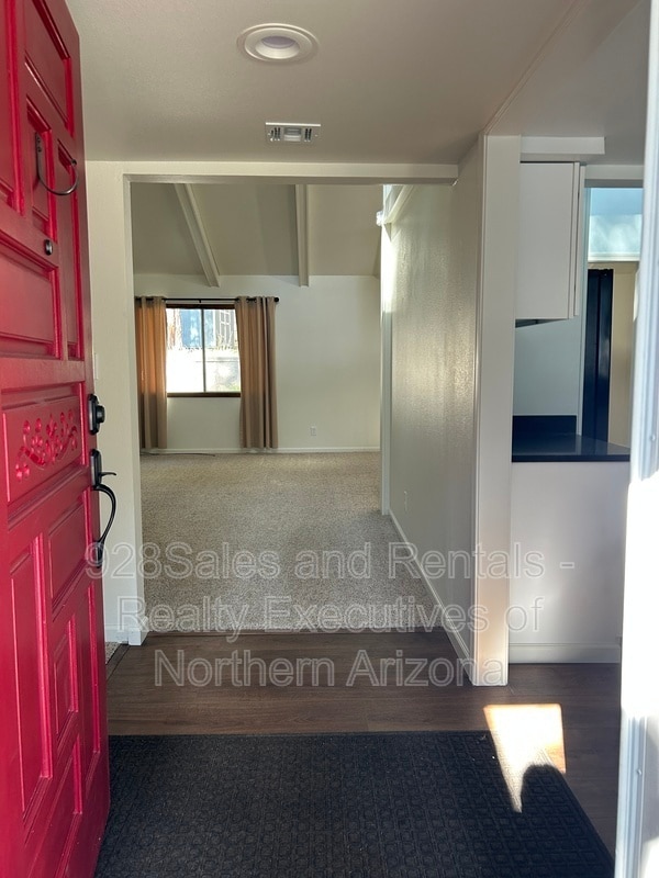 Building Photo - 3341 S Walkup Dr