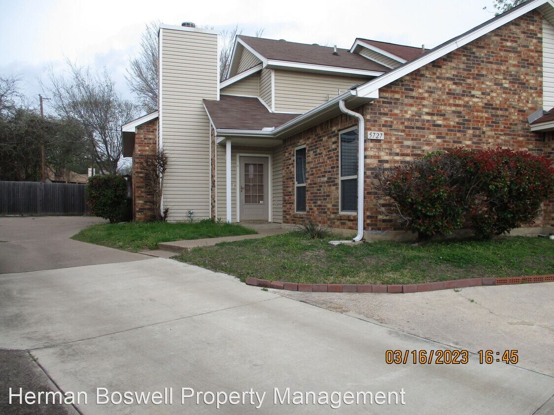 2 br, 2 bath House 5727 Bramblewood Ct House Rental in Arlington