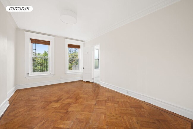 Foto del edificio - 881 Park Pl
