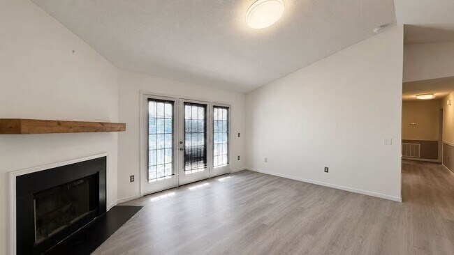 Foto del edificio - 907 Pelham Square Way