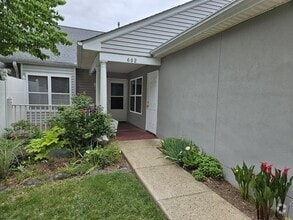 Building Photo - 602 Mockingbird Way