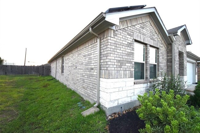 Building Photo - 4407 Navelli Way