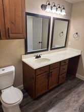 Interior Photo - Square 9