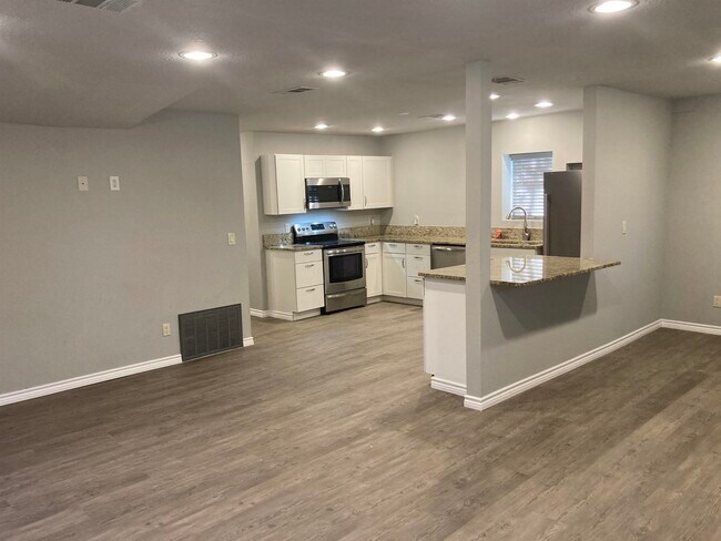 Building Photo - 1506 Arrow Head Trail