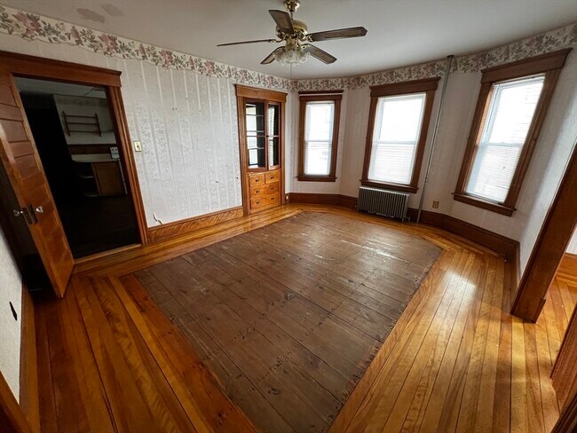 Foto del edificio - 136 Maywood St