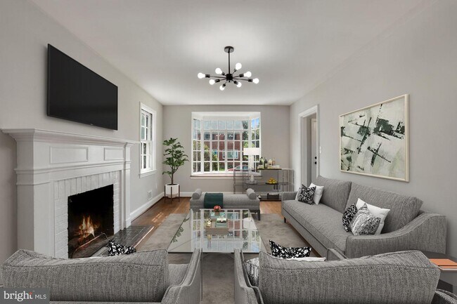 Building Photo - 4513 Butterworth Pl NW