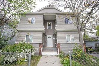 Building Photo - 72 Kensington Ave