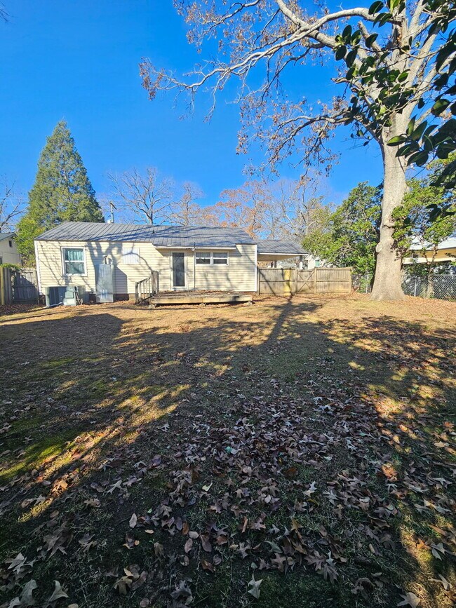 Foto del edificio - 418 Palm Dr S