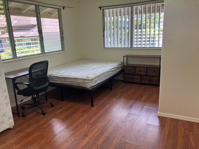 Building Photo - 3246 Kaohinani Dr