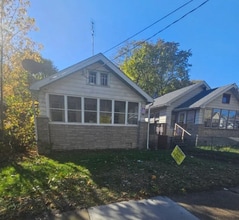 Building Photo - 820 E Virginia Ave