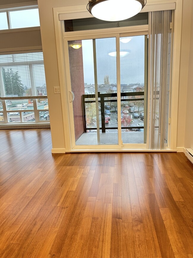 Building Photo - 45535-45535 Market Way