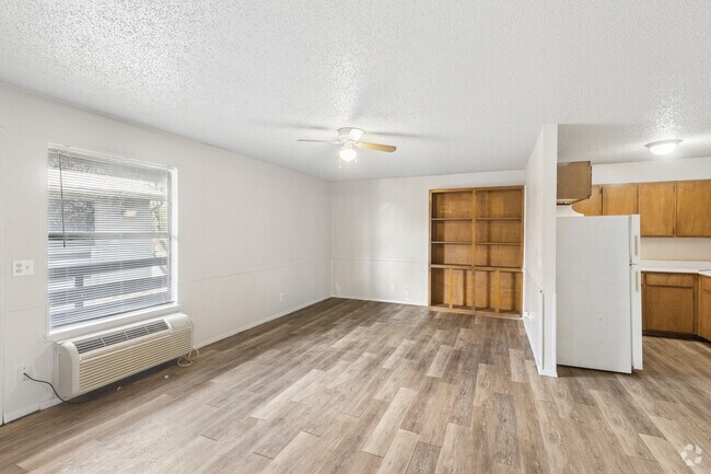 1 dormitorio, 1 baño - 700 pies cuadrados - Sala de estar - El Centro