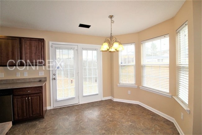 Building Photo - 213 Hester Woods Dr