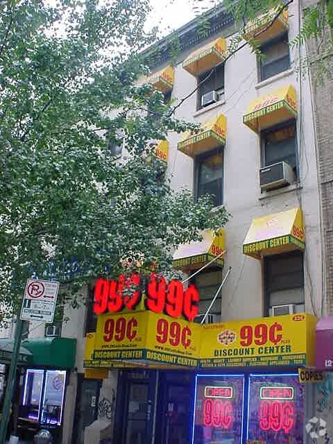 Foto del edificio - 240 E 23rd St