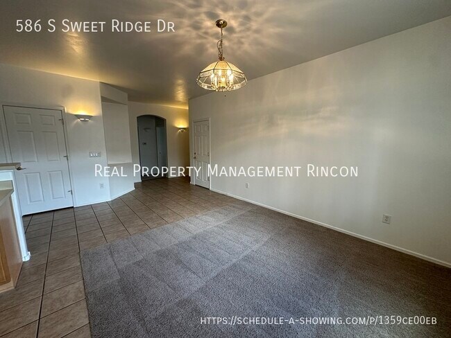Foto del edificio - 586 S Sweet Ridge Dr