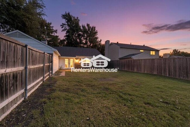Foto del edificio - Garland Home Completely Refreshed MOVE IN Ready