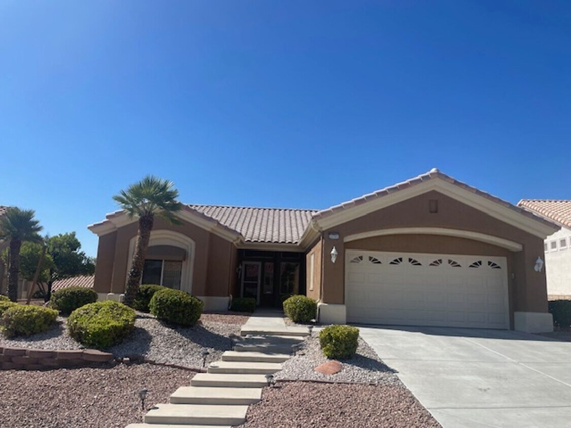 Foto principal - 55+ Sun City Summerlin Tahoe Model Home!!!!