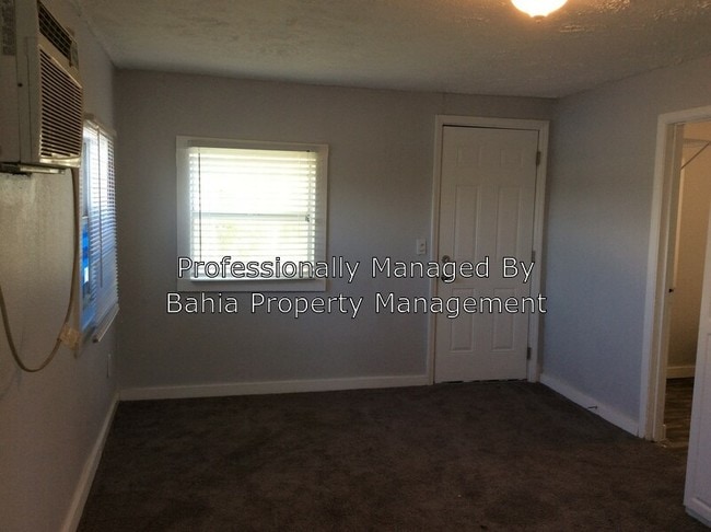 Building Photo - 8917 Rocky Creek Dr