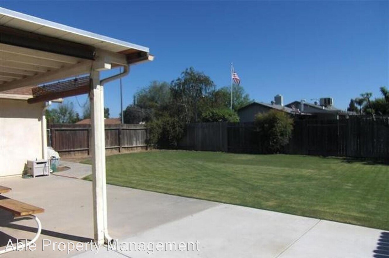 Building Photo - 3 br, 2 bath House - 2701 Courtleigh Dr.