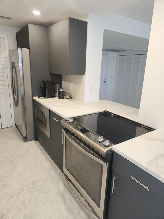 Foto del edificio - 859 Jeffery St