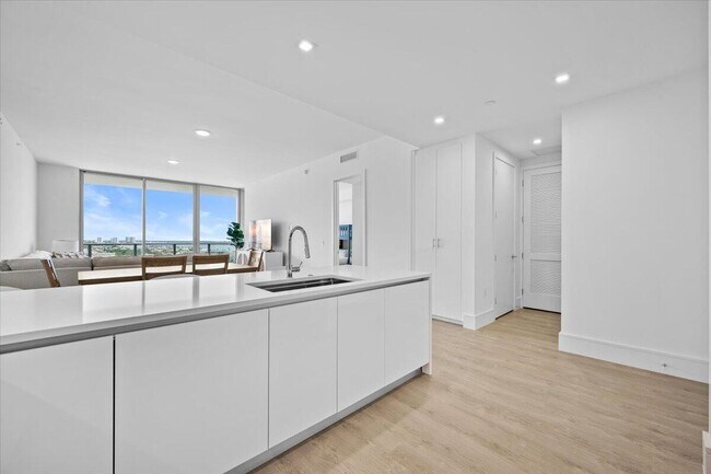 Foto del edificio - 220 Lake Shore Dr