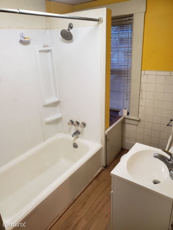 Building Photo - 2 br, 1 bath Apartment - 96 Mechanic St