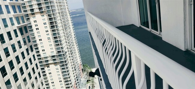 Foto del edificio - 1200 Brickell Bay Dr