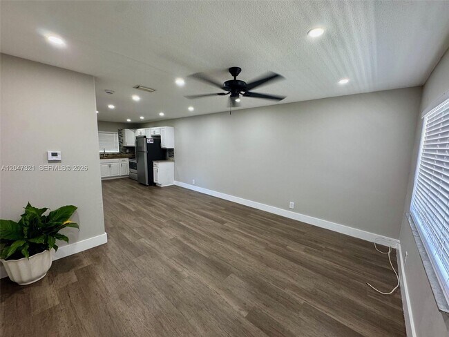 Foto del edificio - 5410 NW 16th St