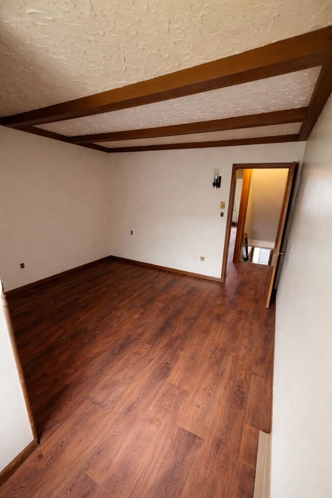 Foto del edificio - 748 S Hall St