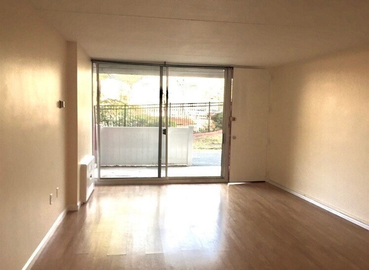 Building Photo - 200 Swanton St