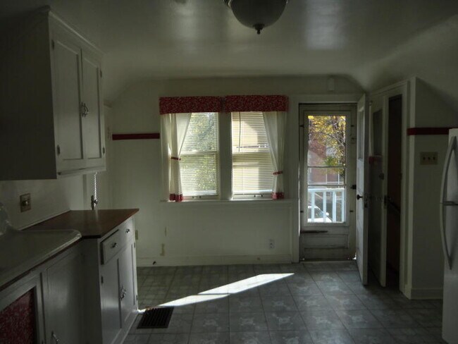 Foto del edificio - 4532 N Bartlett Ave