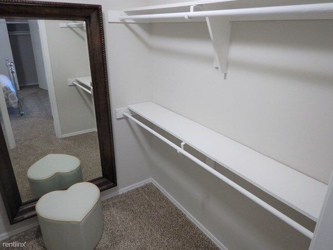 Building Photo - 3 br, 3 bath Apartment - The Warwick
