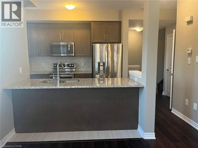 Building Photo - 377 Cranbrook Common