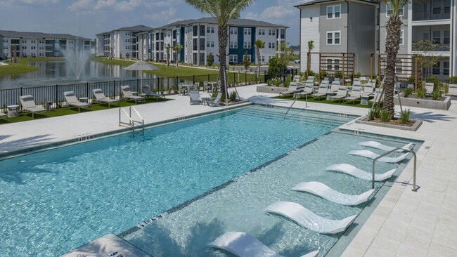 Building Photo - The Vantage Apartments